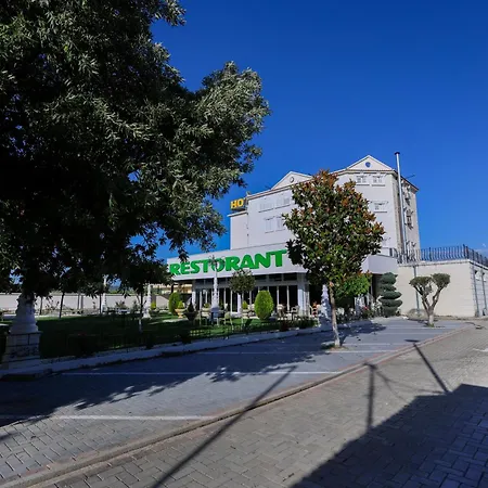 Yetişkin Oteli Familja 3*