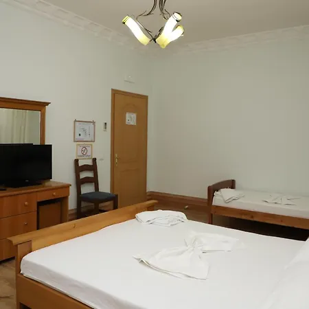 Familja Love hotel 3*