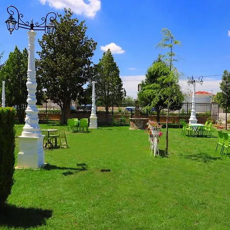 Yetişkin Oteli Familja 3*