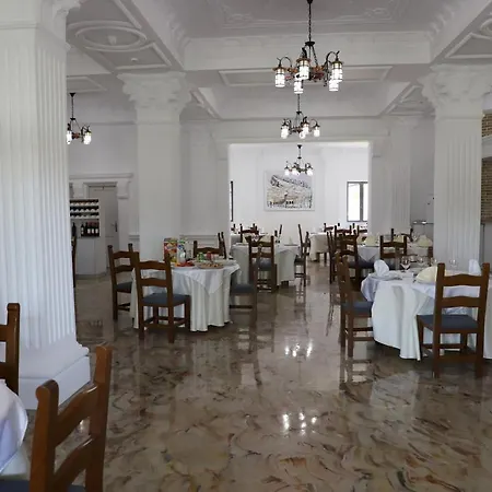 Familja 3* Kuçovë