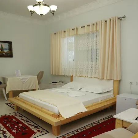 Liebeshotel Familja 3*