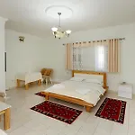 Familja Love hotel Dimal