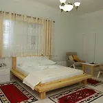Love hotel Familja