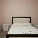 Love hotel Familja