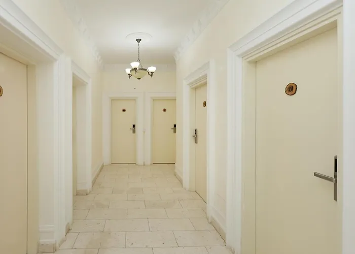 Hotel miłości Familja Dimal