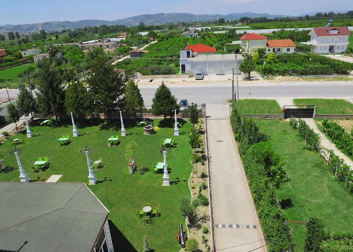 Familja Hotel miłości 3*